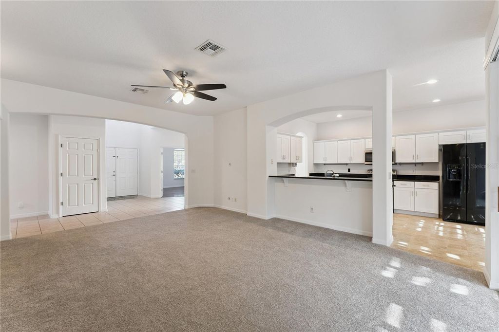 Image 8 of property listing at 5295 ADAIR OAK DRIVE, Orlando, FL 32829