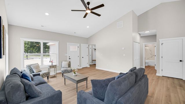 2861 Benton Street, Lake Station, IN 46405