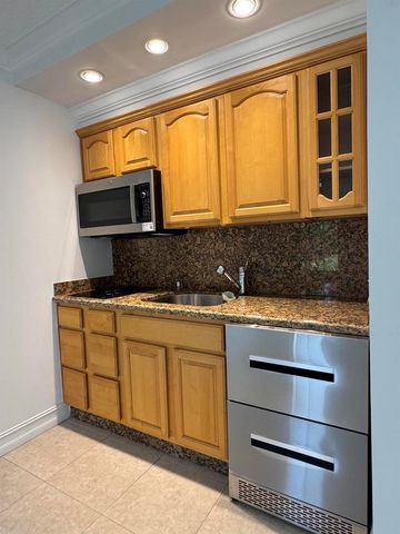 2601 S Course Drive 401, Pompano Beach, FL 33069