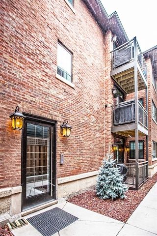 2141 W Fletcher Street 3F, Chicago, IL 60618