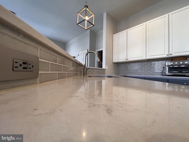 20709 RIPTIDE SQ, Sterling, VA 20165