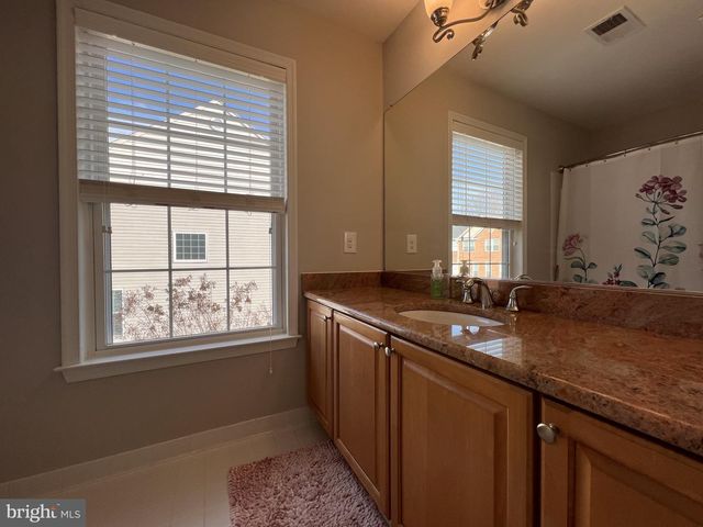 20709 RIPTIDE SQ, Sterling, VA 20165