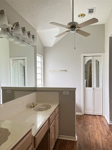 6608 Buckeye Drive, Rowlett, TX 75089