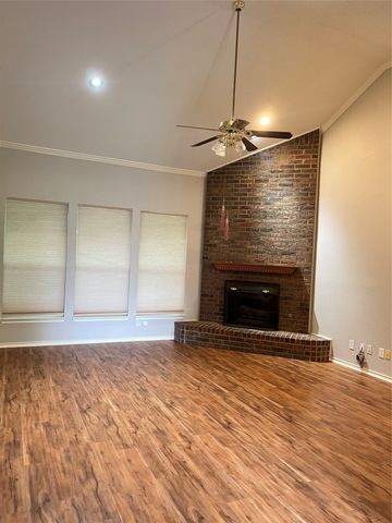 6608 Buckeye Drive, Rowlett, TX 75089