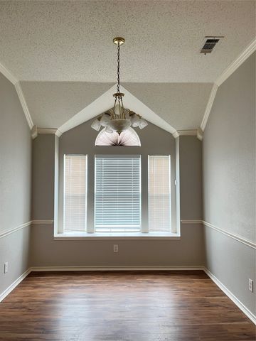 6608 Buckeye Drive, Rowlett, TX 75089