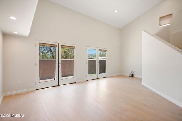3121 N Olsen Avenue, Tucson, AZ 85719
