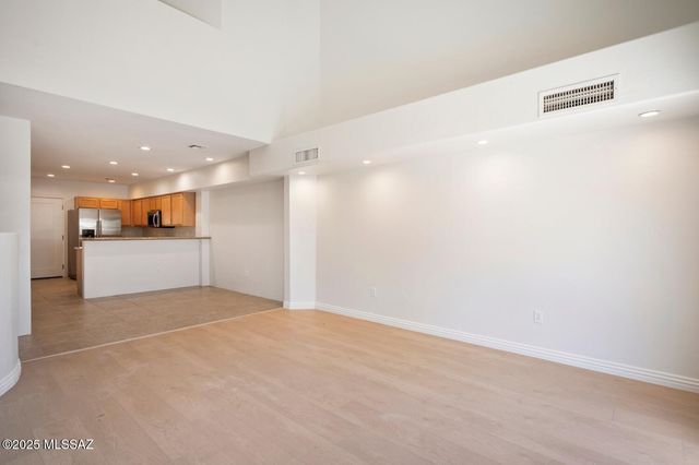 3121 N Olsen Avenue, Tucson, AZ 85719