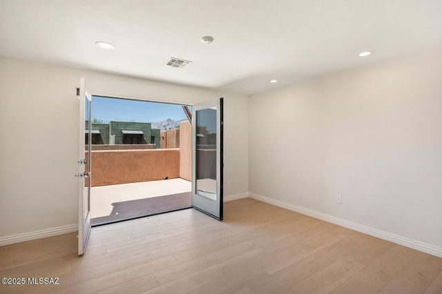 3121 N Olsen Avenue, Tucson, AZ 85719
