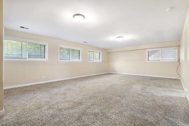504 Nassau Avenue, Bolingbrook, IL 60440