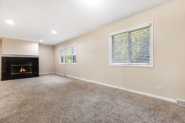 504 Nassau Avenue, Bolingbrook, IL 60440