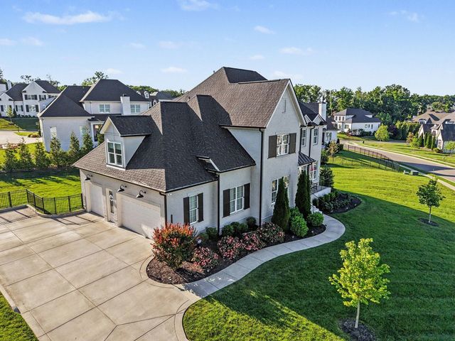 1111 Lusitano Ct, Nolensville, TN 37135