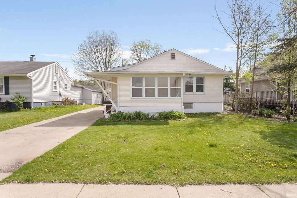 2604 Normandy Drive, Mishawaka, IN 46545