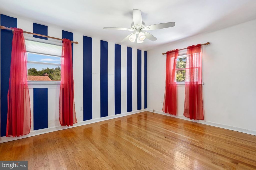 Image 26 of property listing at 13925 SHANNON DR, Silver Spring, MD 20904