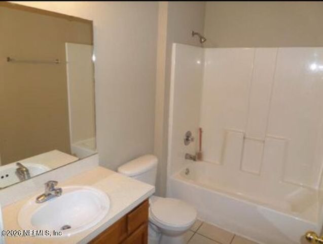 3690 KIRKPATRICK Circle 7-10, Jacksonville, FL 32210