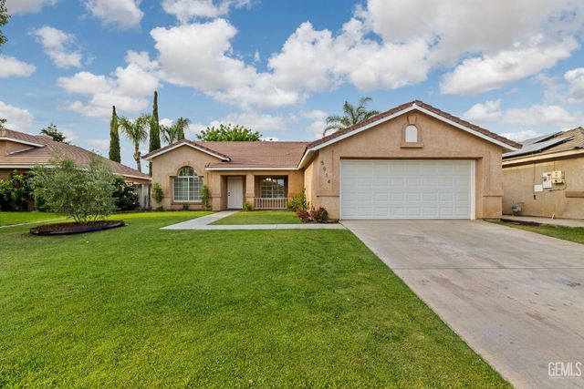 5914 Summer Country Drive, Bakersfield, CA 93313