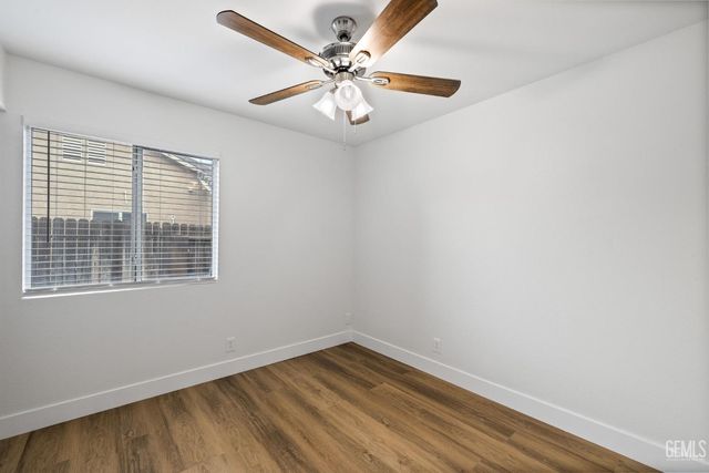 5914 Summer Country Drive, Bakersfield, CA 93313