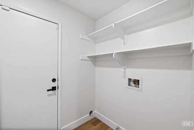 5914 Summer Country Drive, Bakersfield, CA 93313