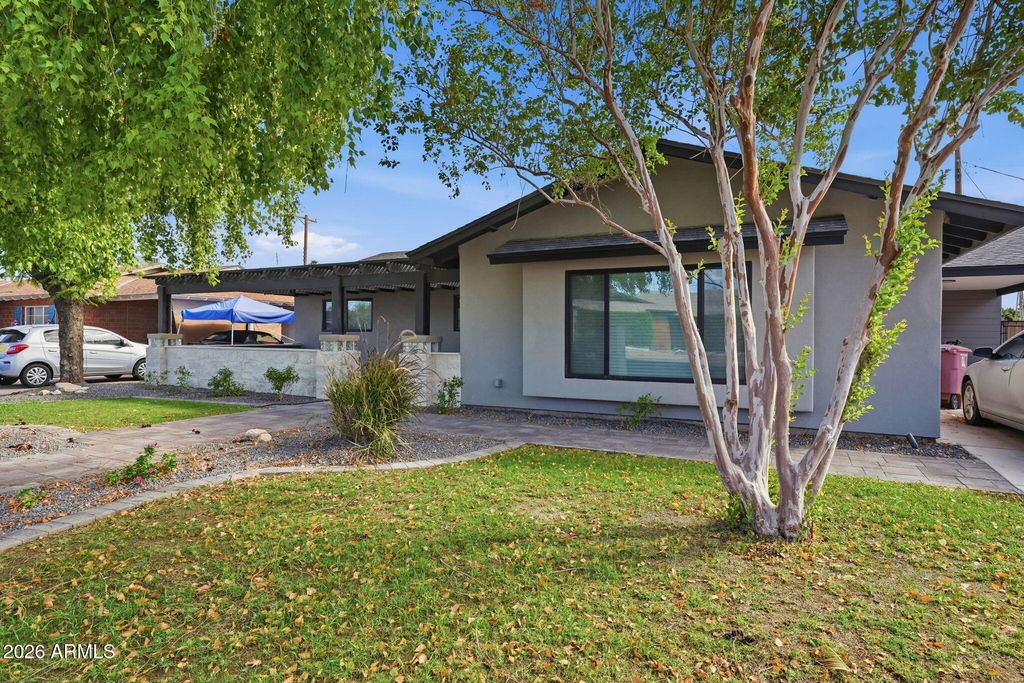 8233 E MONTEROSA Street, Scottsdale, AZ 85251 — photo 3