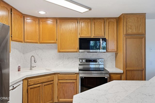 2713 Antonio Drive 109, Camarillo, CA 93010