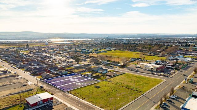 124 S Cedar Avenue, Pasco, WA 99301