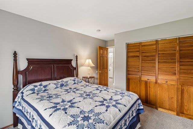 735 Hill Drive 112, Hoffman Estates, IL 60169