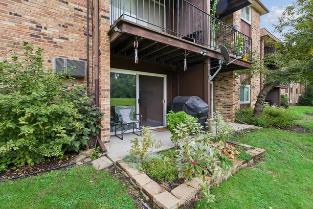 735 Hill Drive 112, Hoffman Estates, IL 60169