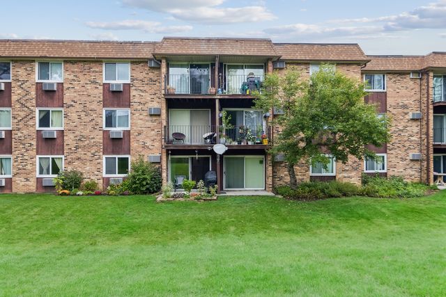 735 Hill Drive 112, Hoffman Estates, IL 60169