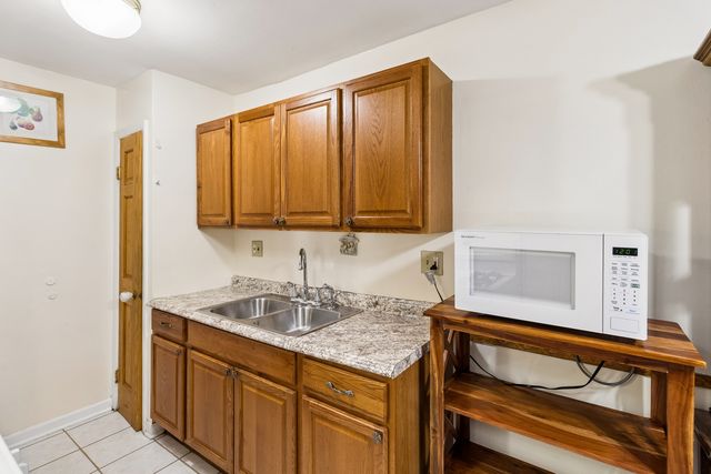 735 Hill Drive 112, Hoffman Estates, IL 60169