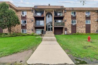735 Hill Drive 112, Hoffman Estates, IL 60169