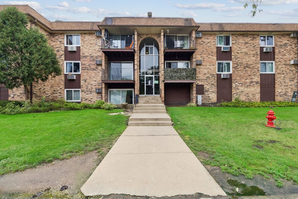 735 Hill Drive 112, Hoffman Estates, IL 60169