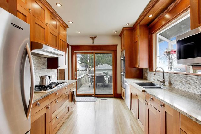 512 S Grove Avenue, Oak Park, IL 60304