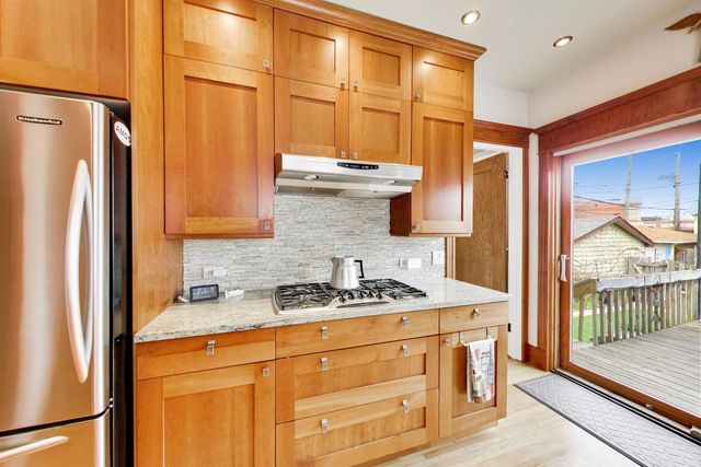 512 S Grove Avenue, Oak Park, IL 60304