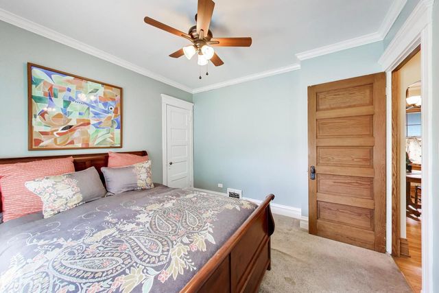 512 S Grove Avenue, Oak Park, IL 60304