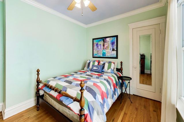 512 S Grove Avenue, Oak Park, IL 60304