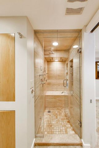 512 S Grove Avenue, Oak Park, IL 60304