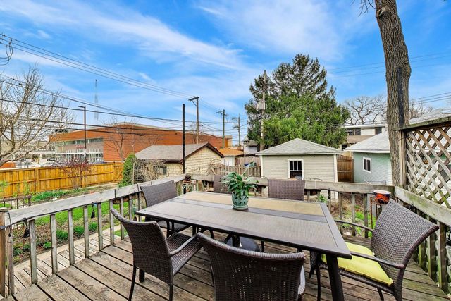 512 S Grove Avenue, Oak Park, IL 60304