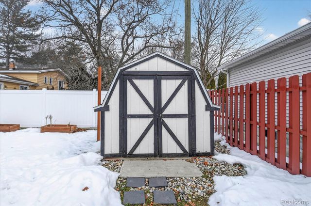 817 Florida Avenue, Port Huron, MI 48060