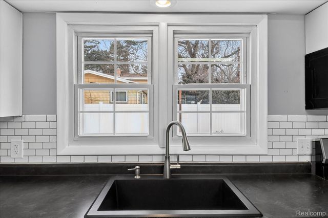 817 Florida Avenue, Port Huron, MI 48060