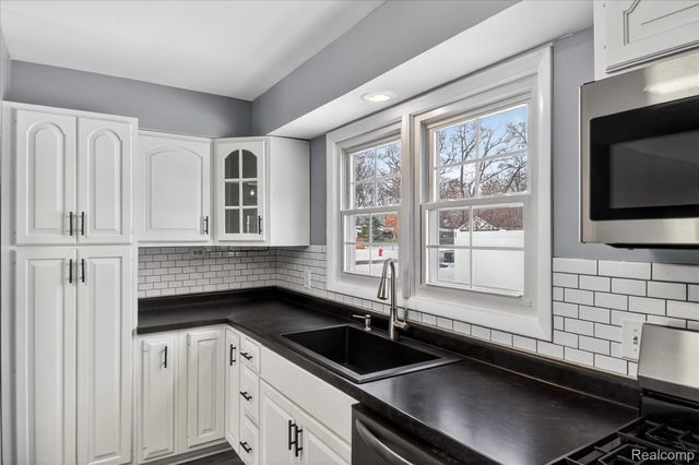 817 Florida Avenue, Port Huron, MI 48060