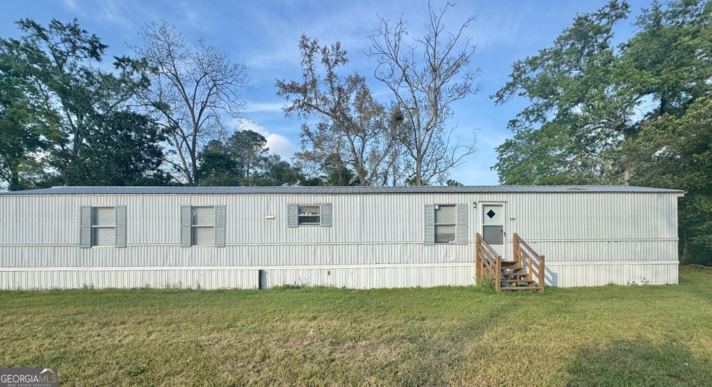 131 Register Avenue, Reidsville, GA 30453