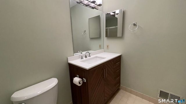 68 Rockledge Loop 68, Torrington, CT 06790
