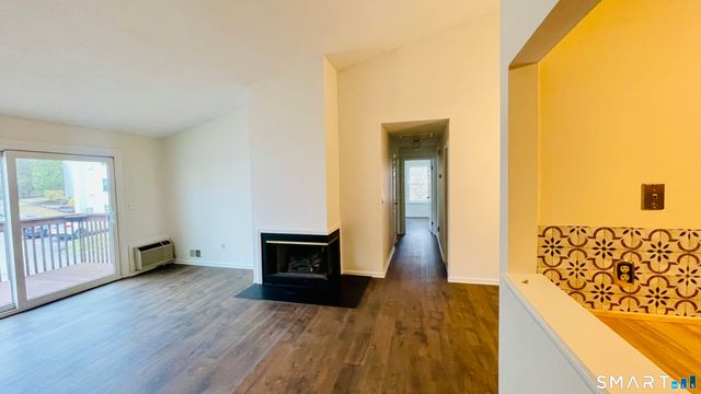 68 Rockledge Loop 68, Torrington, CT 06790