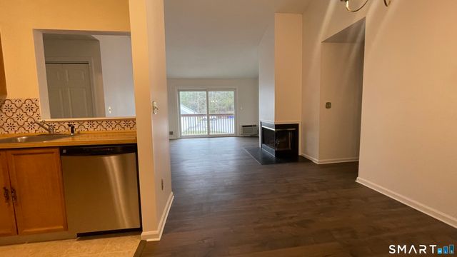 68 Rockledge Loop 68, Torrington, CT 06790