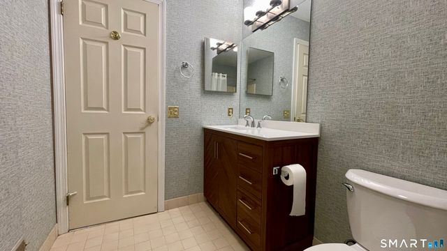 68 Rockledge Loop 68, Torrington, CT 06790