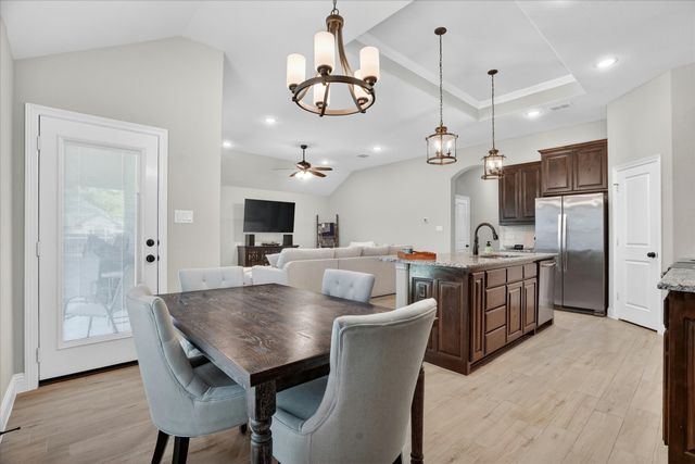 1641 Town Creek Circle, Weatherford, TX 76086