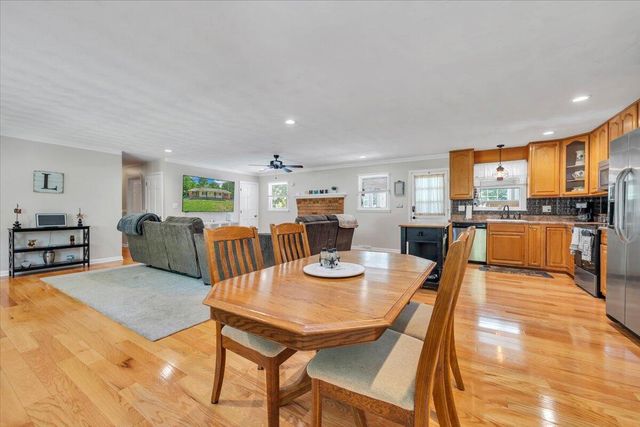 771 Oak DR, Blue Ridge, VA 24064