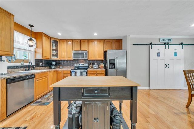 771 Oak DR, Blue Ridge, VA 24064