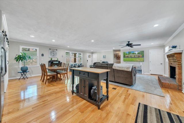 771 Oak DR, Blue Ridge, VA 24064