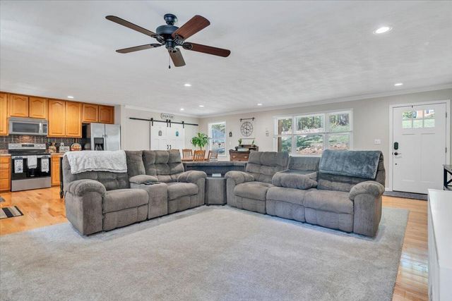 771 Oak DR, Blue Ridge, VA 24064