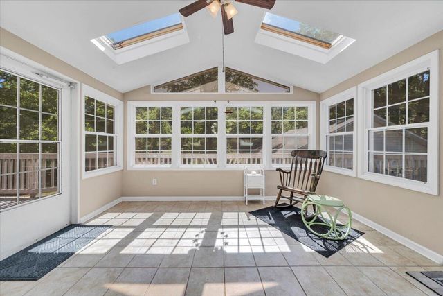 771 Oak DR, Blue Ridge, VA 24064
